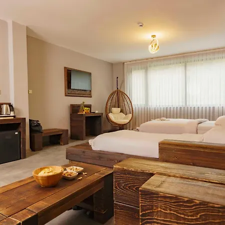 Macartasi Hotel 4*